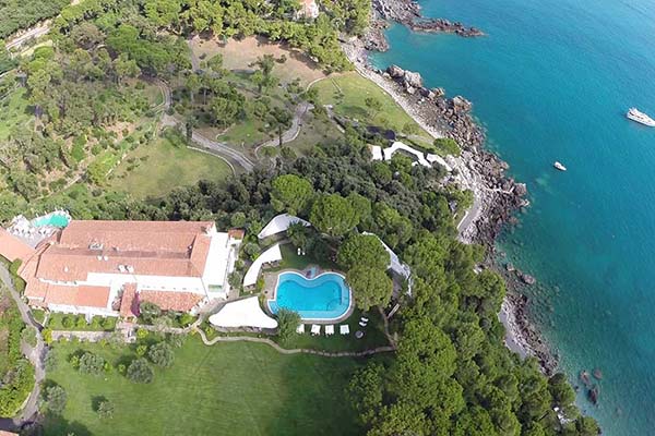hotel santavenere - vista dall'alto - ripresa con drone